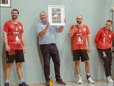 Wolfgang Lange nach 47 Jahren als Trainer verabschiedet (04.10.2025)
