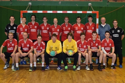 2. Herren mit neuen Trikots zum Sieg! (02.10)